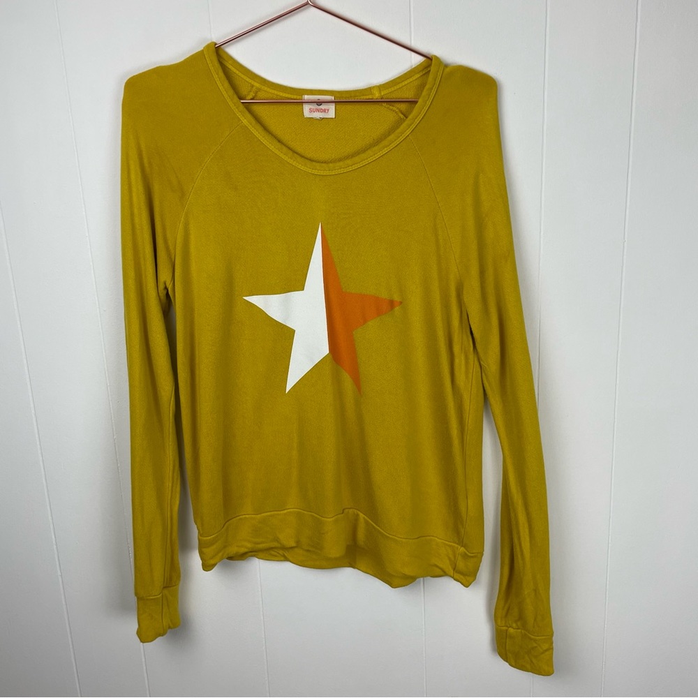 SUNDRY Star Graphic Long Sleeve Lightweight Sweatshirt